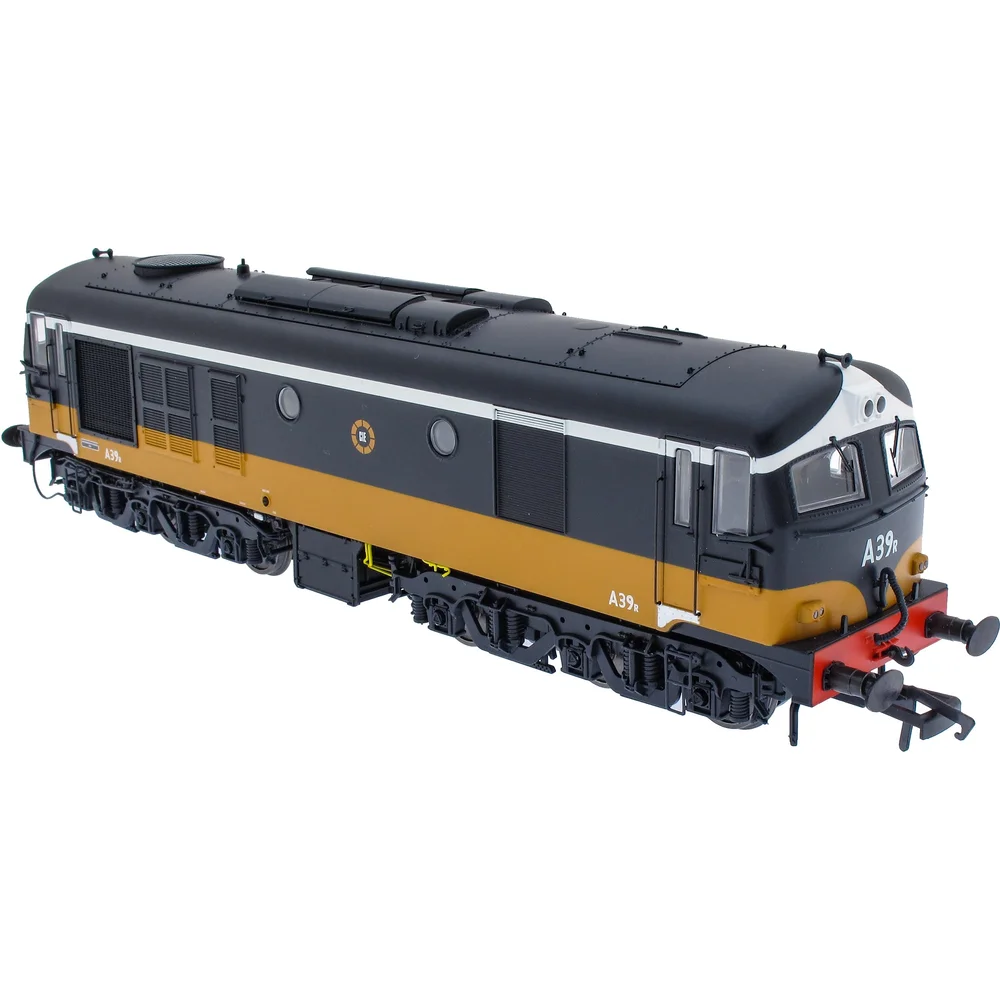 right-rear-three-quarter-view by Accurascale