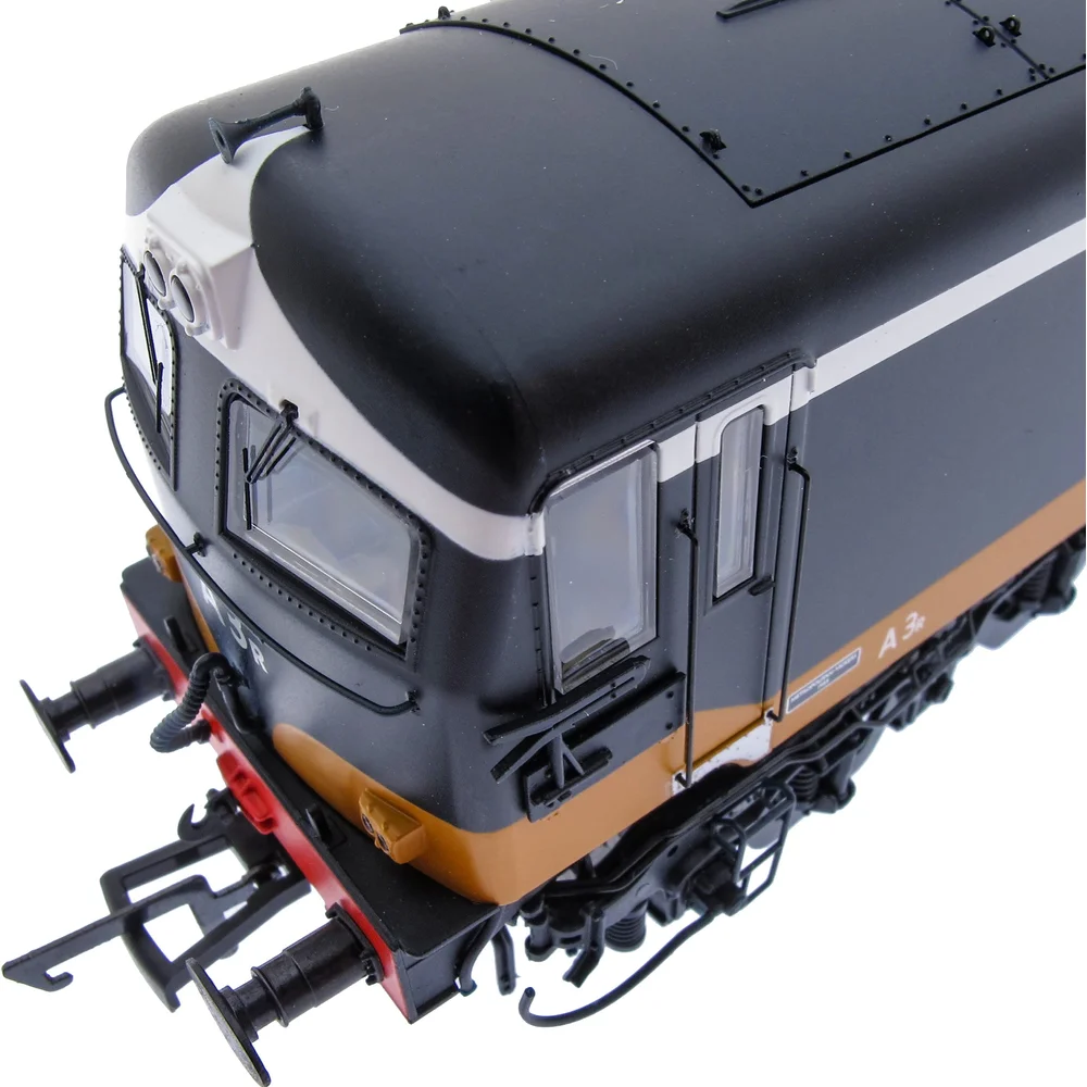 close-up-of-cab-left by Accurascale