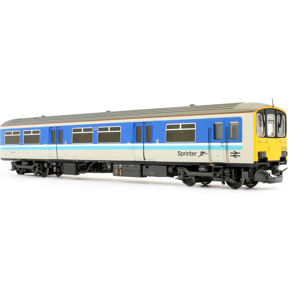 right-front-three-quarter-view by Bachmann