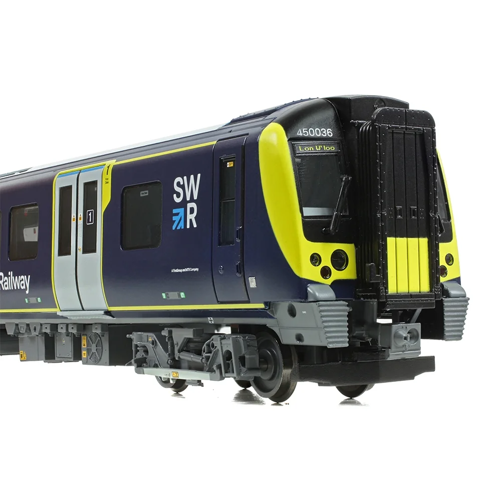 close-up-of-cab-right by Bachmann