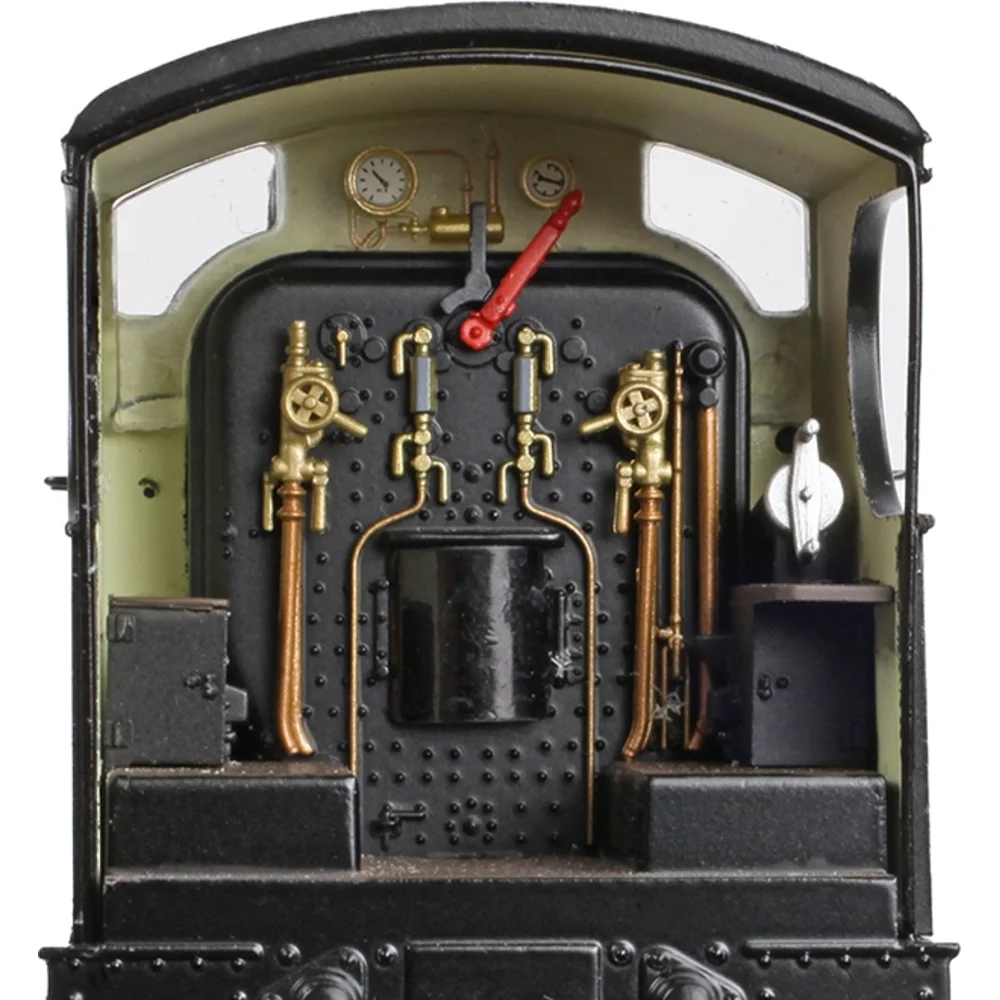 close-up-of-cab by Bachmann