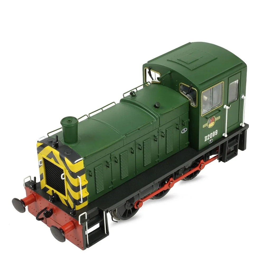 Bachmann Left front three quarter view