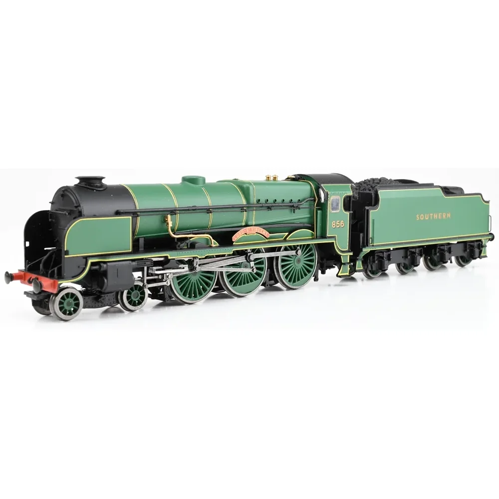 Bachmann Left front three quarter view