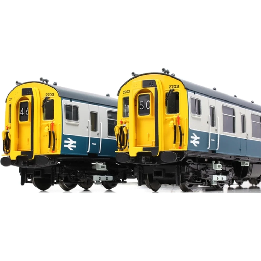 close-up-of-cab by Bachmann