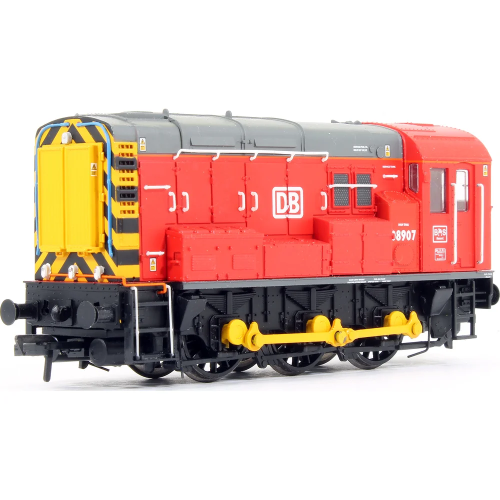 left-front-three-quarter-view by Bachmann