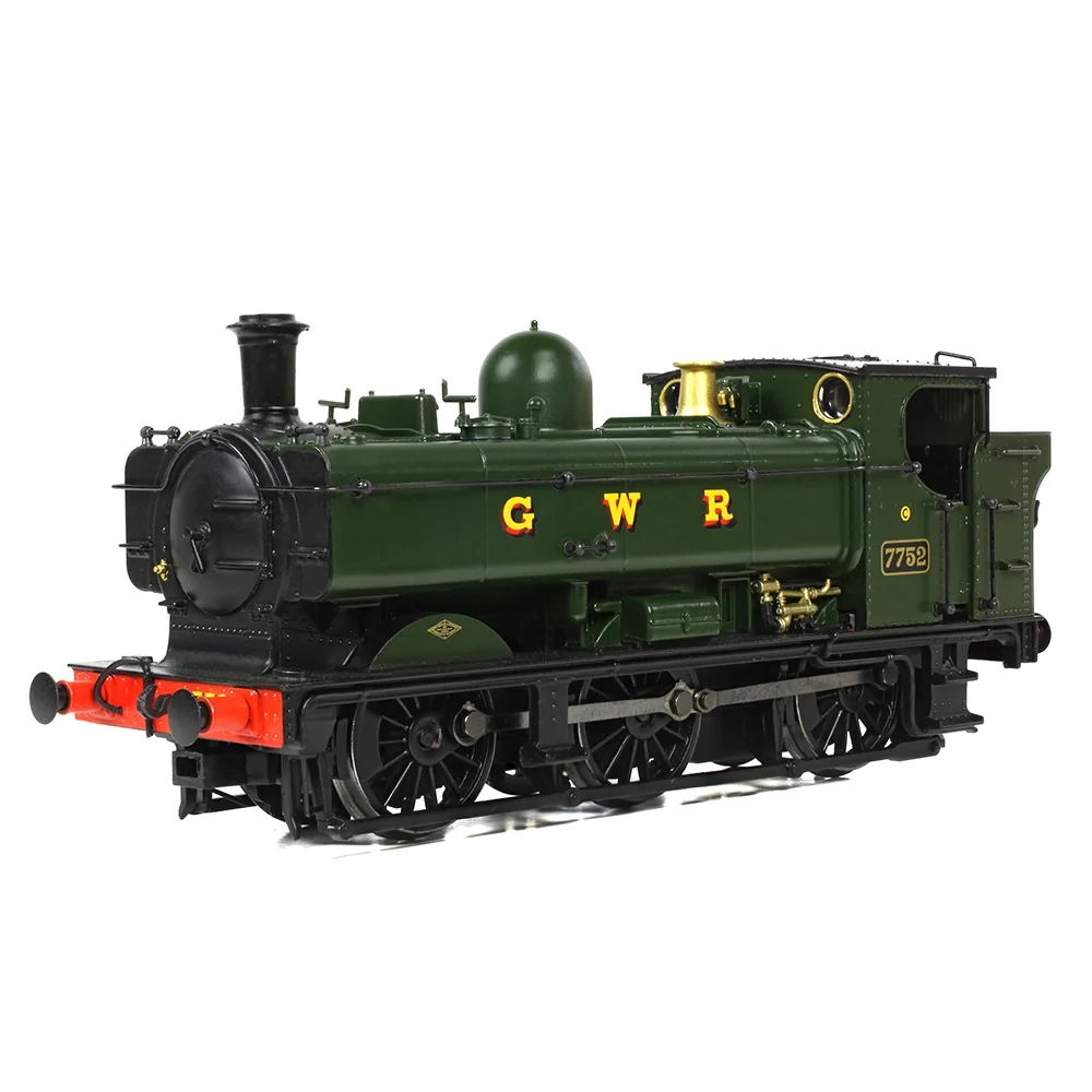 Bachmann Left front three quarter view