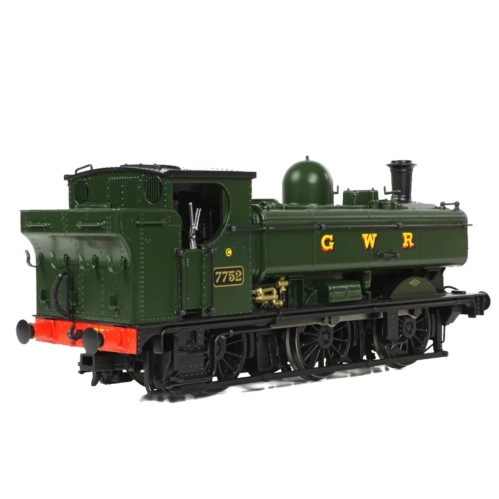 Bachmann Left rear three quarter view