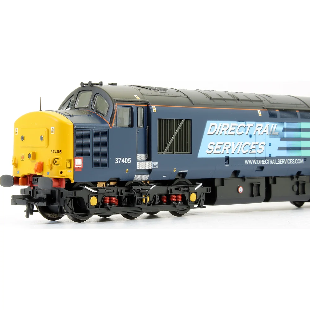close-up-of-cab-left by Bachmann