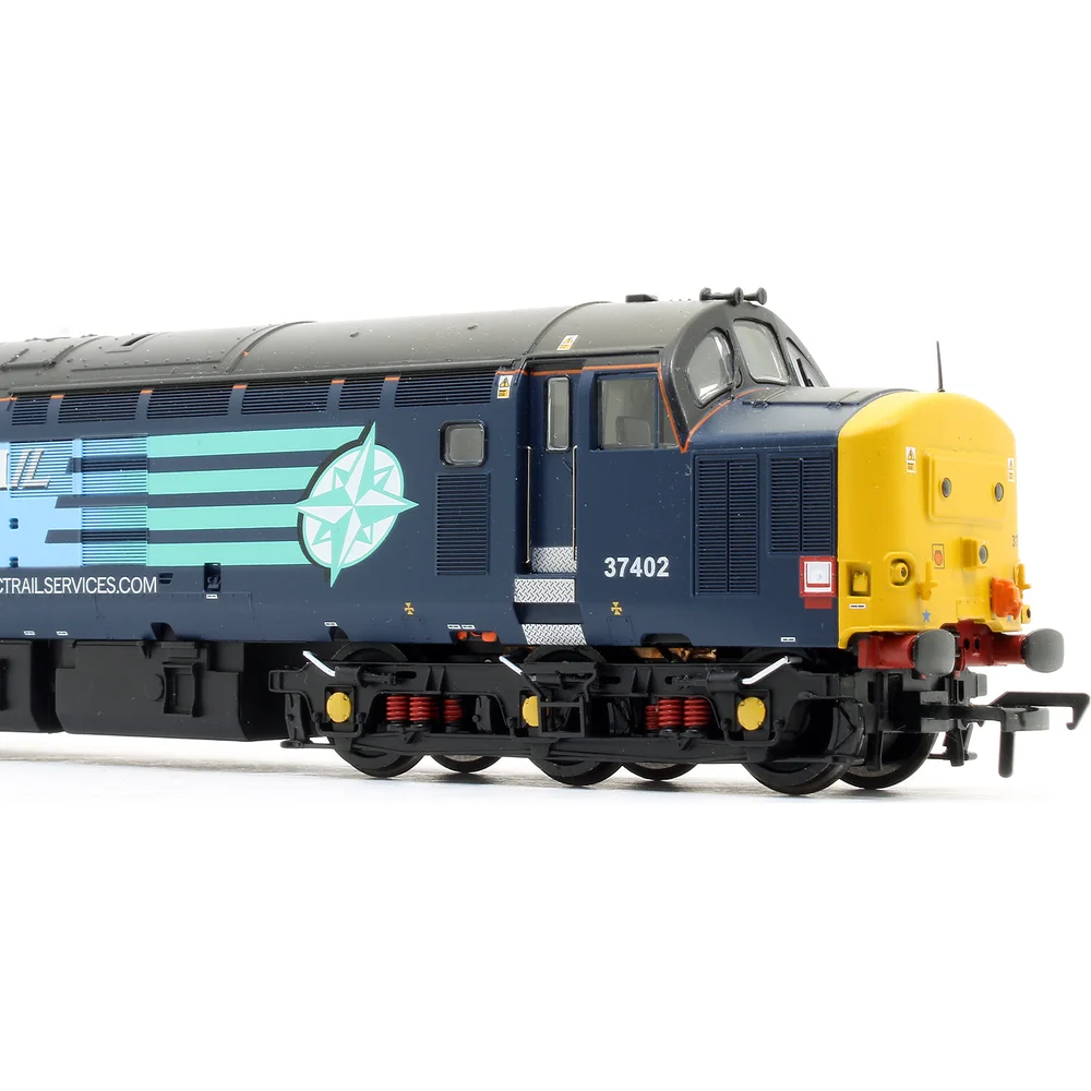 close-up-of-cab-right by Bachmann