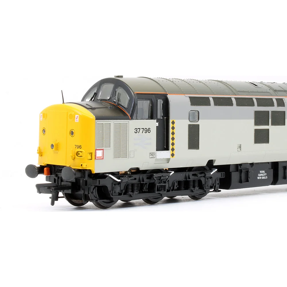 close-up-of-cab-left by Bachmann