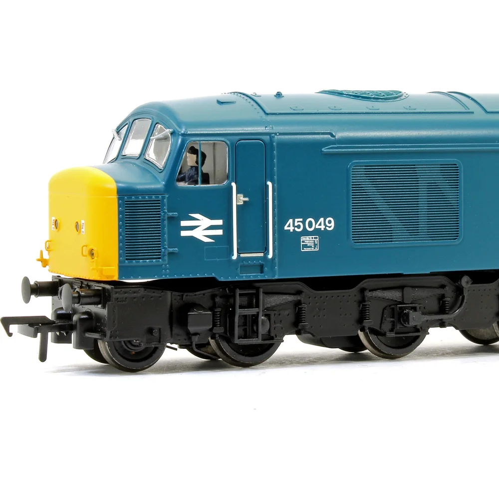 close-up-of-cab-left by Bachmann