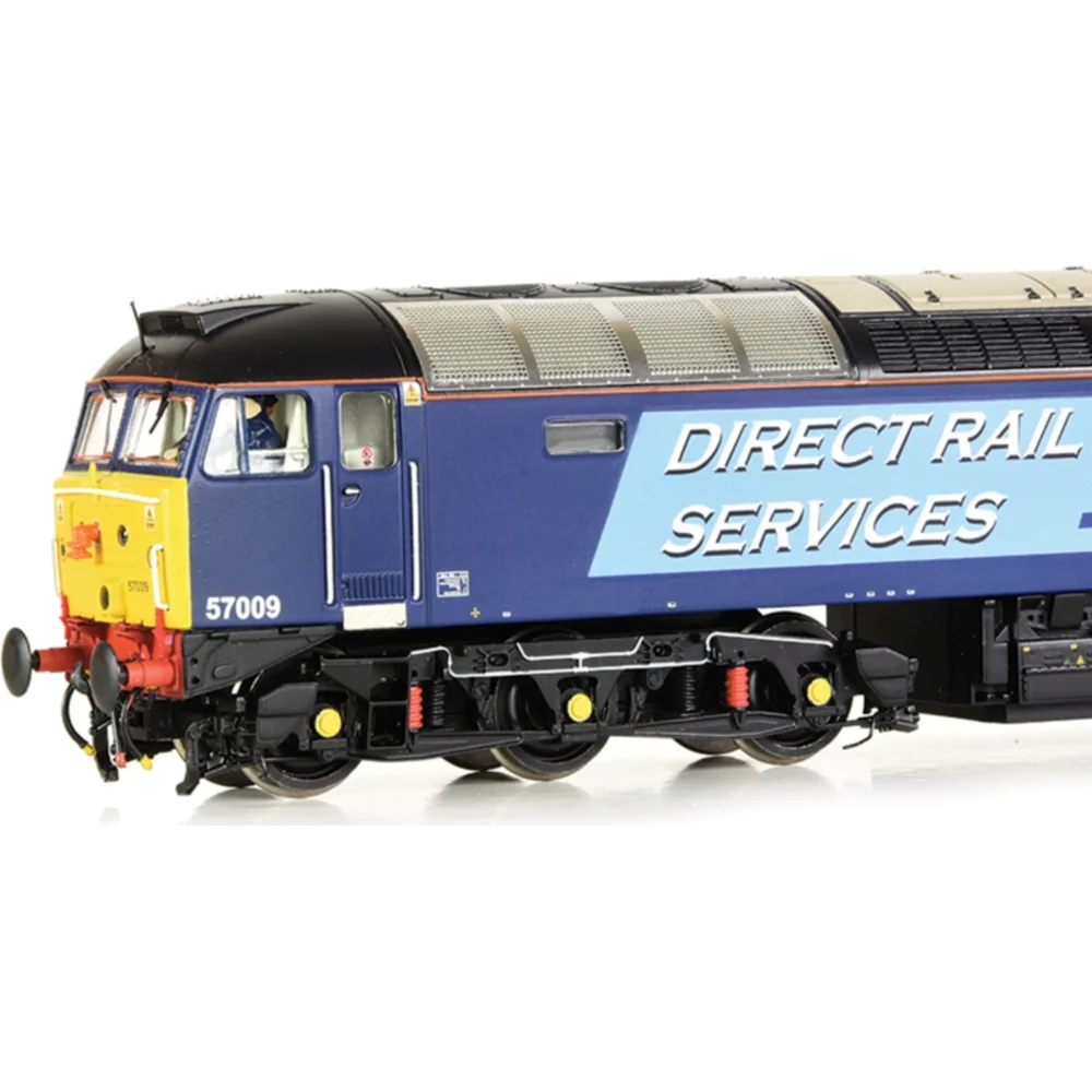 close-up-of-cab-left by Bachmann