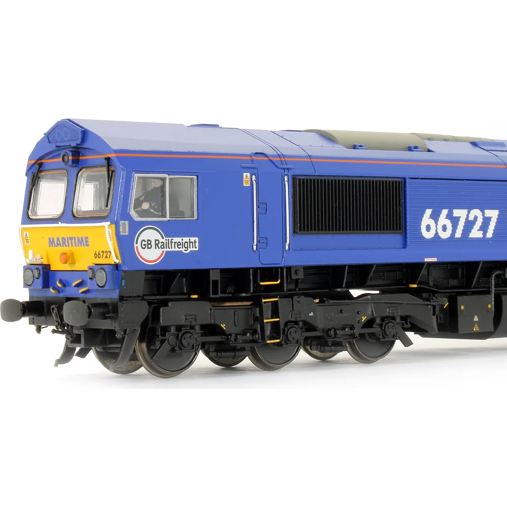 close-up-of-cab-left by Bachmann
