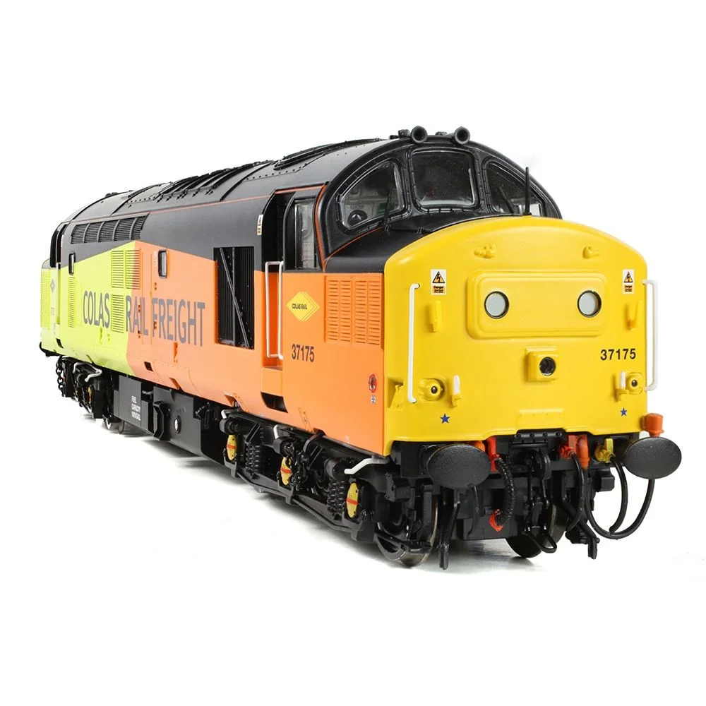 Bachmann Right front three quarter view