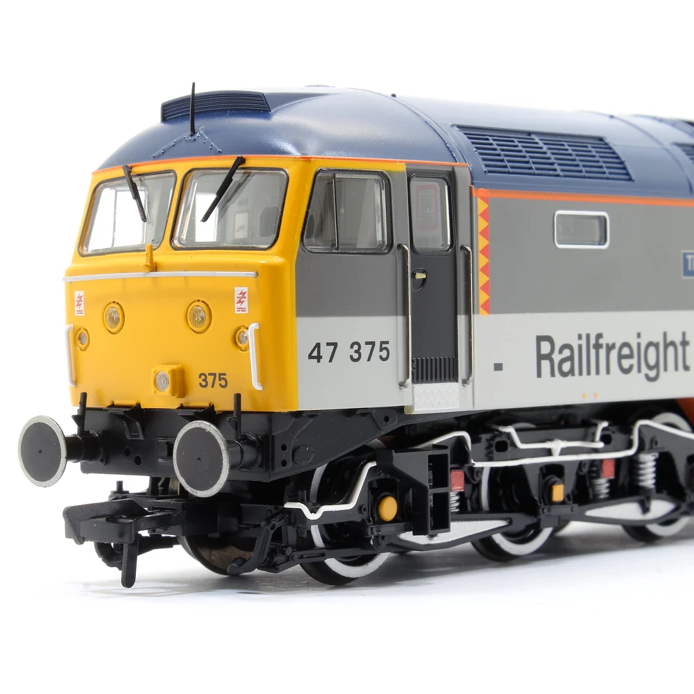 close-up-of-cab-left by Bachmann