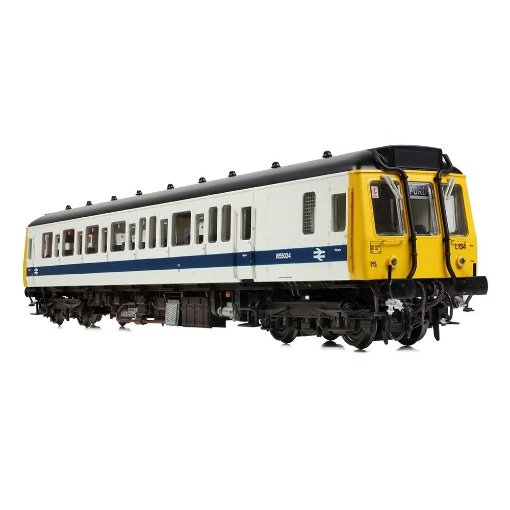 Bachmann Right front three quarter view