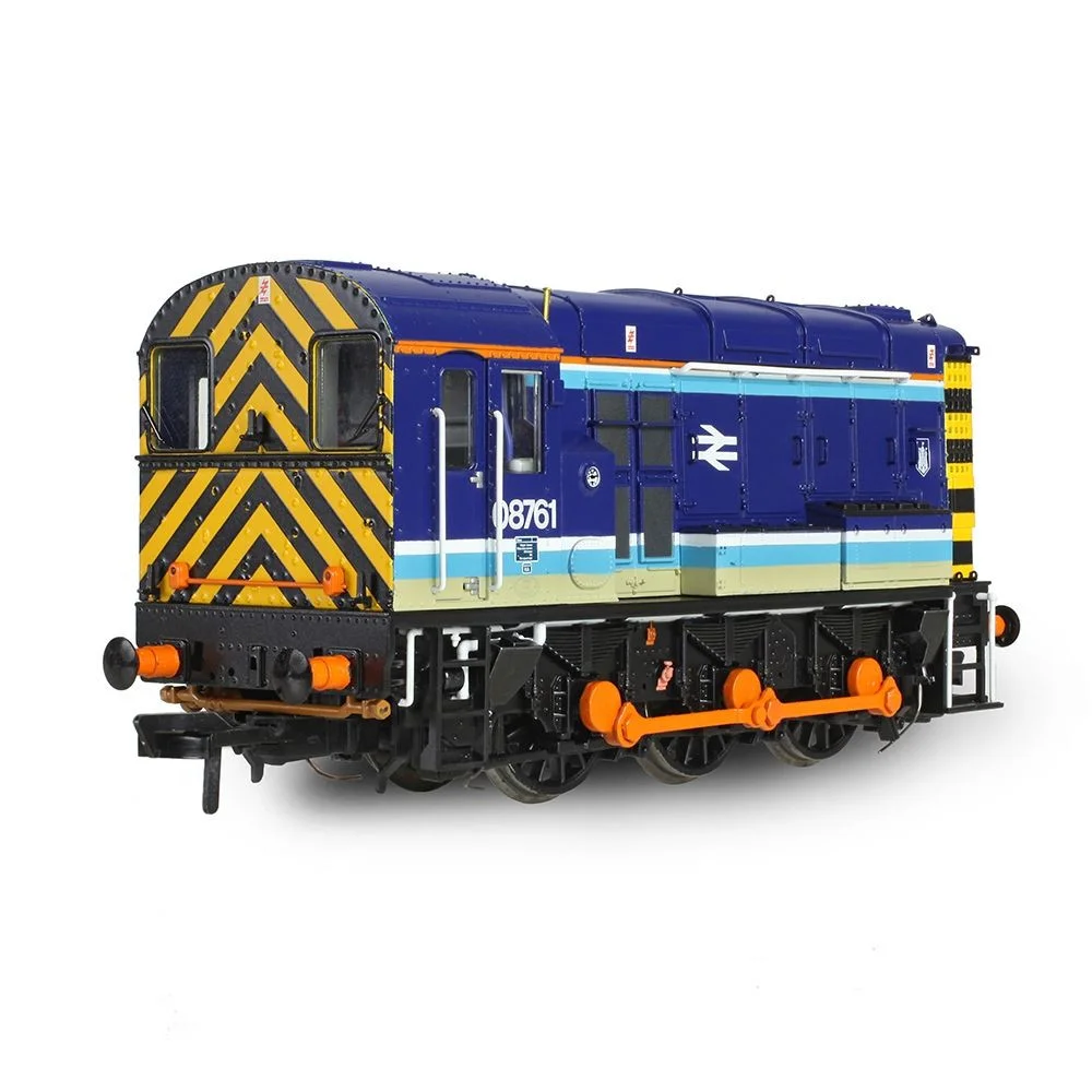 Bachmann Left rear three quarter view