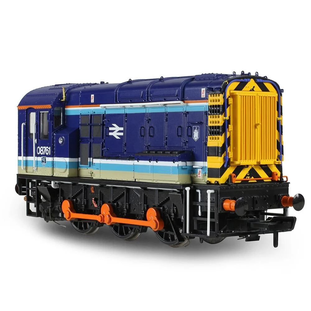 Bachmann Right front three quarter view