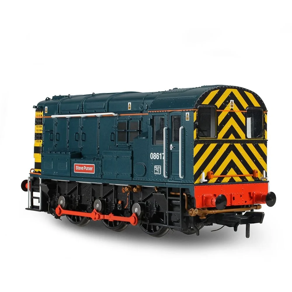Bachmann Right rear three quarter view