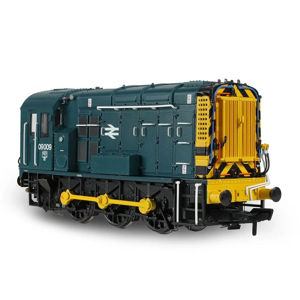 right-front-three-quarter-view by Bachmann