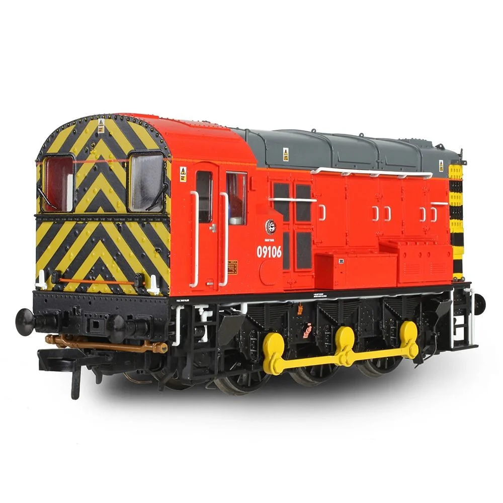 left-rear-three-quarter-view by Bachmann