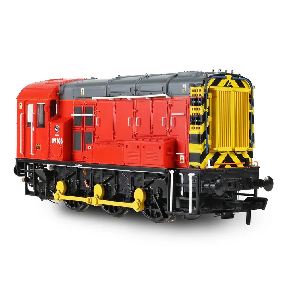 right-front-three-quarter-view by Bachmann