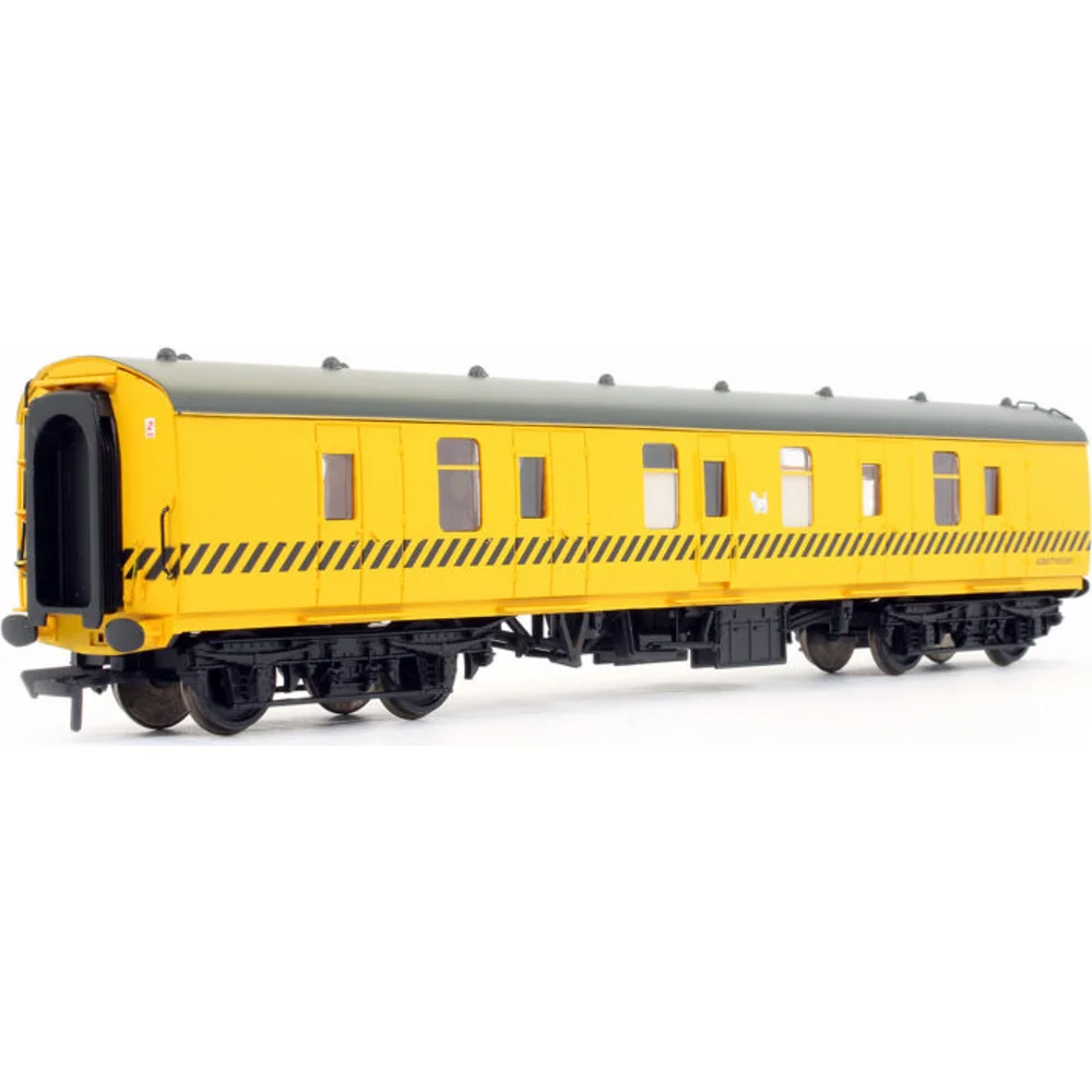 left-rear-three-quarter-view by Bachmann