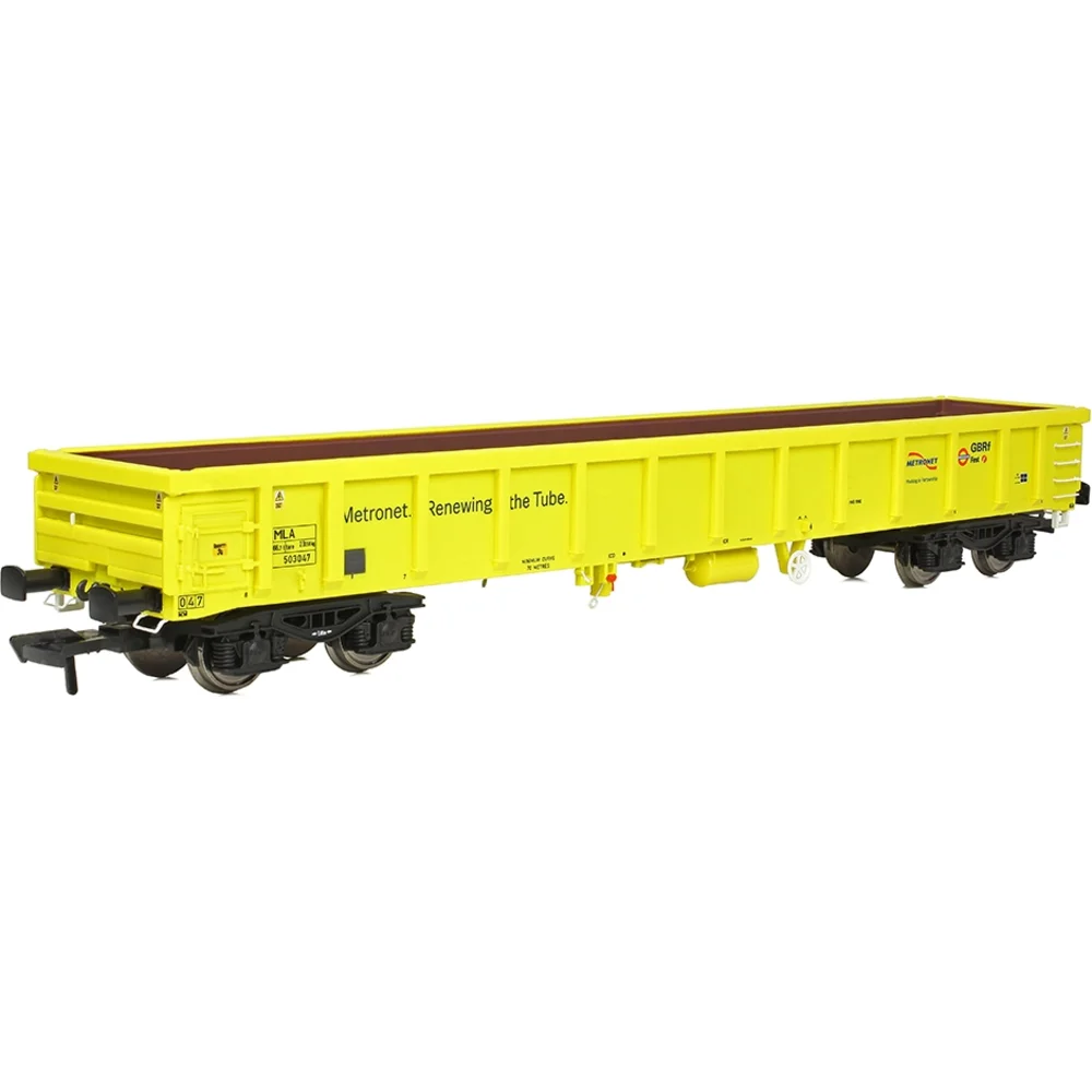 Left Front Three Quarter View by Bachmann