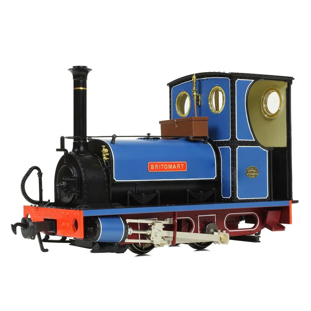 left-front-three-quarter-view by Bachmann