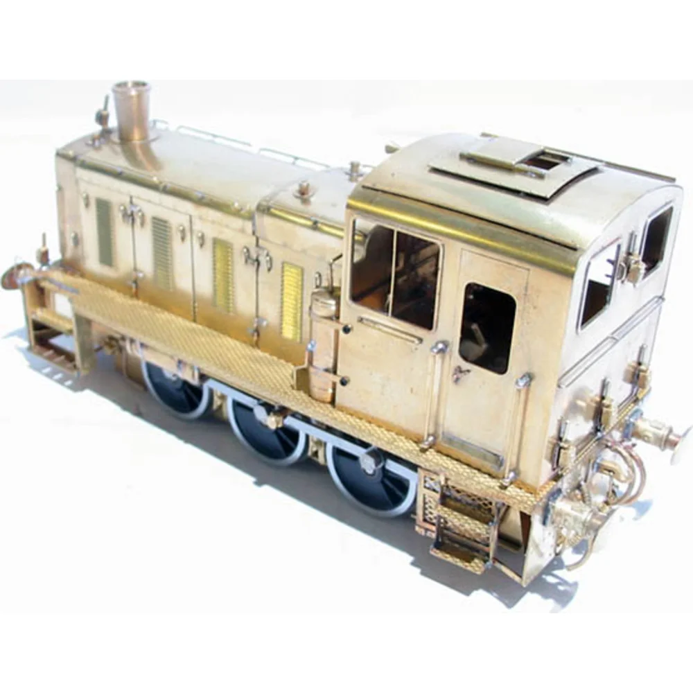 right-rear-three-quarter-view by Bachmann Brassworks