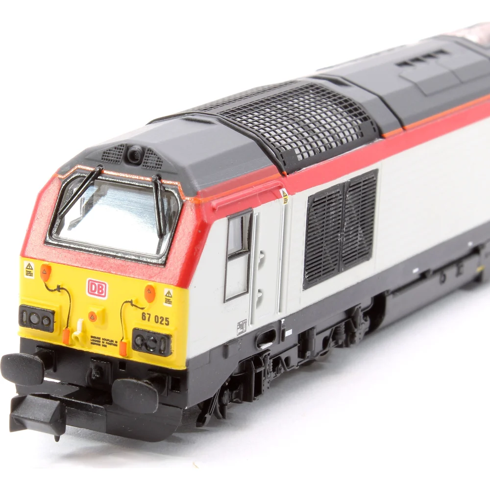 close-up-of-cab-left by Dapol