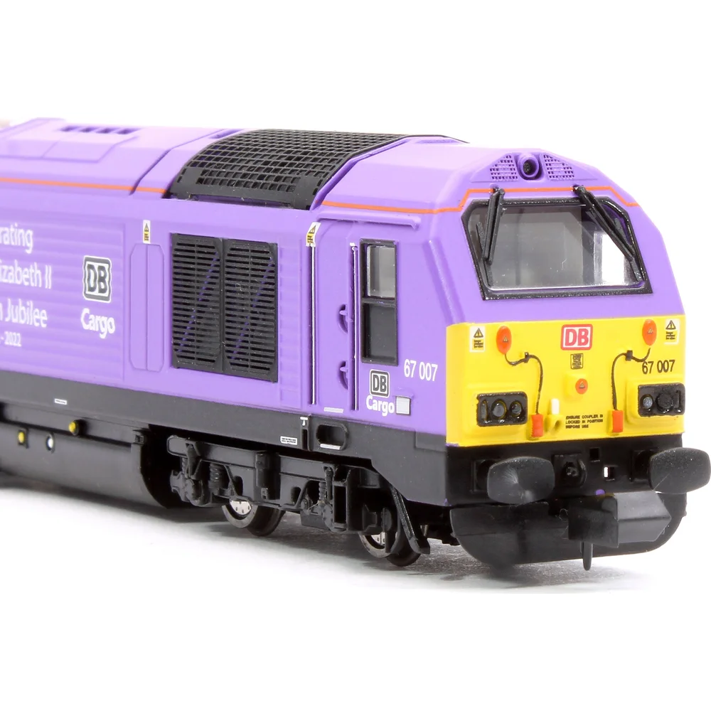 close-up-of-cab-right by Dapol