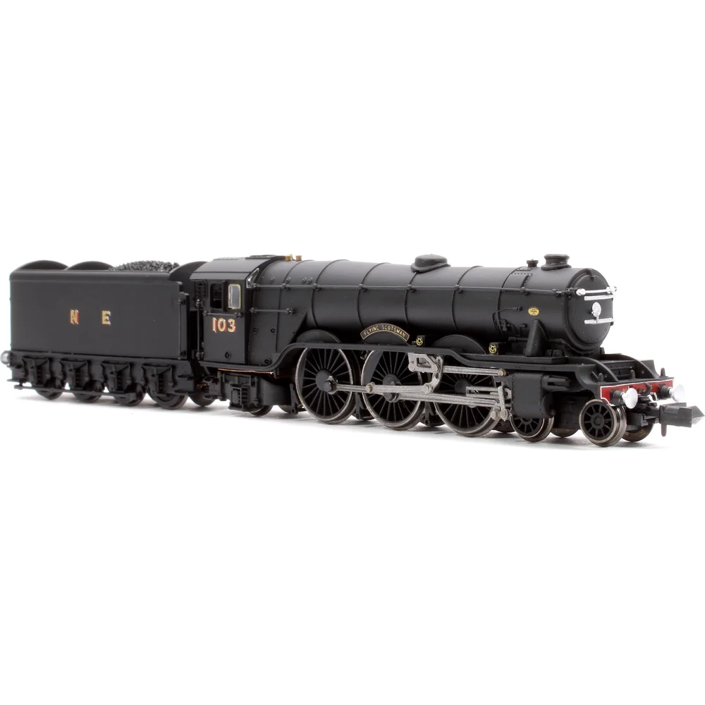 right-front-three-quarter-view by Dapol
