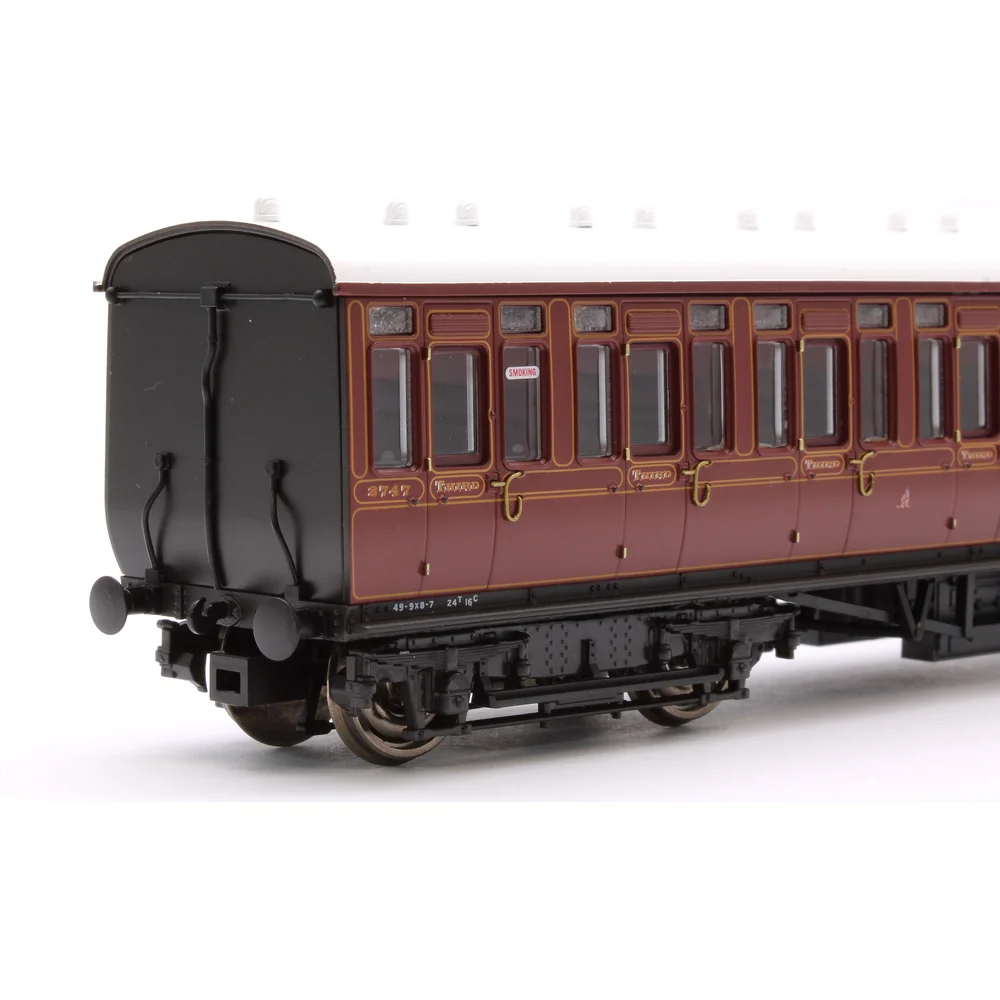 close-up-of-gangway by Dapol