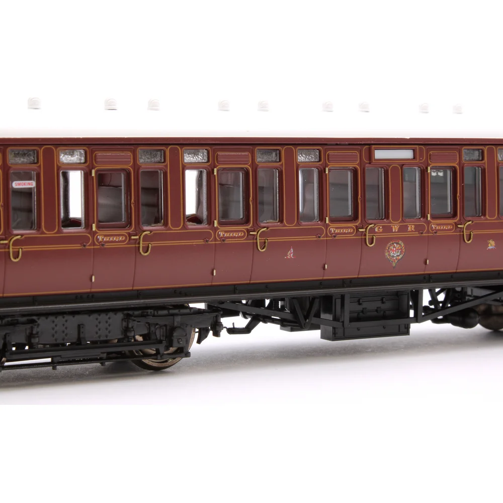 close-up-of-insignia by Dapol