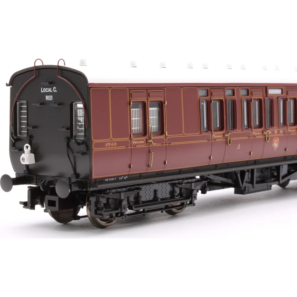 close-up-of-gangway by Dapol