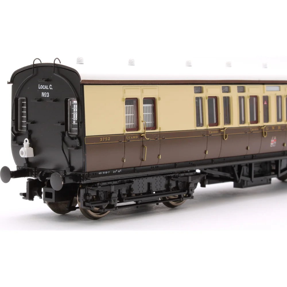 close-up-of-gangway by Dapol