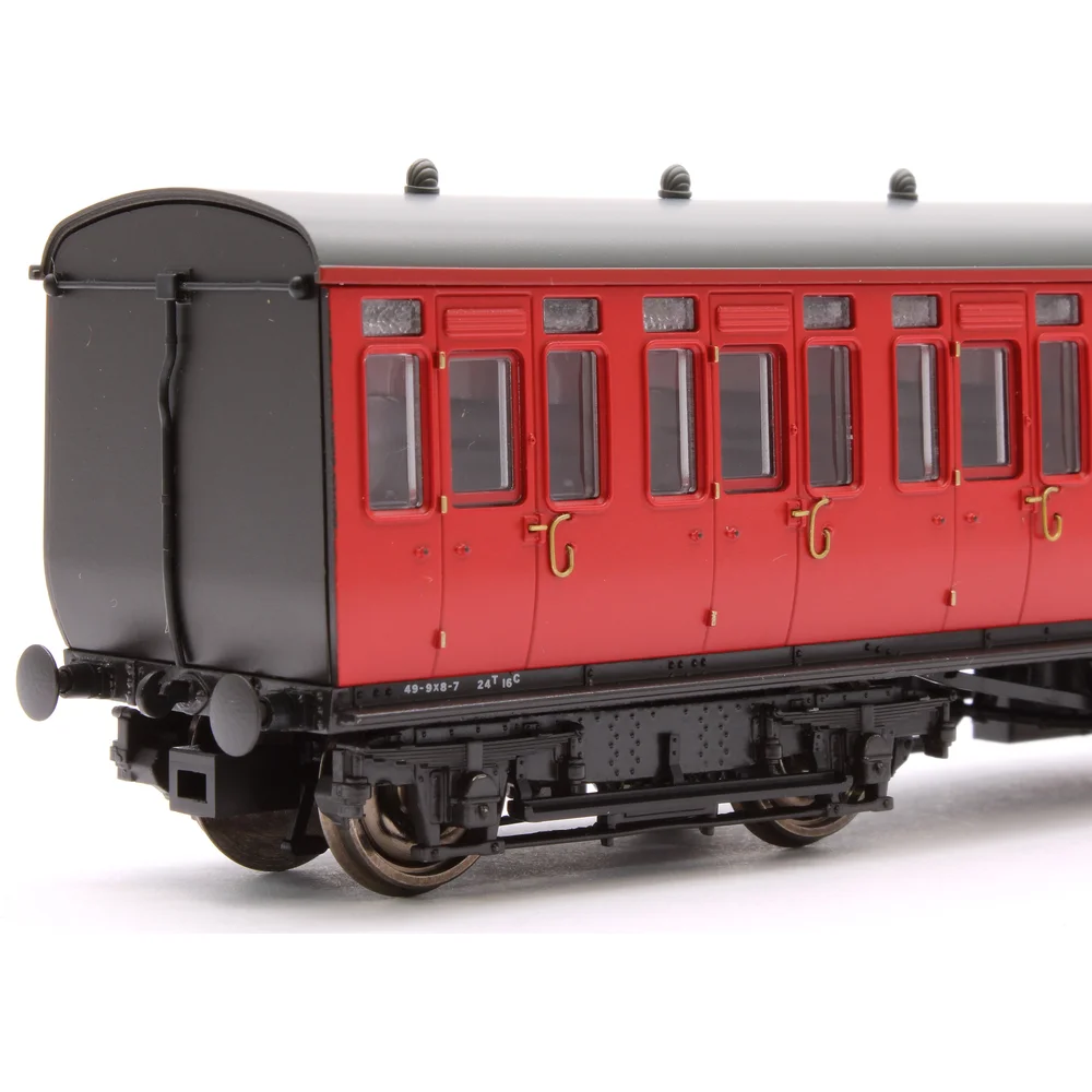 close-up-of-gangway by Dapol