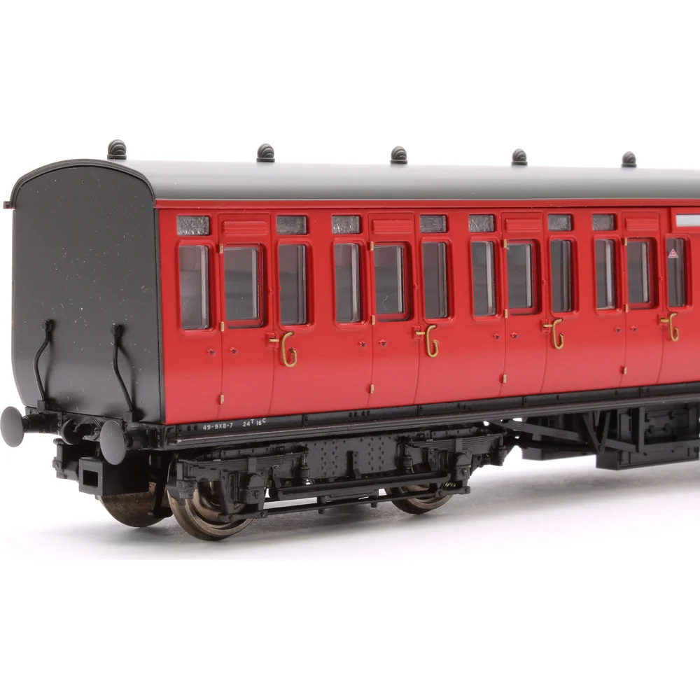 close-up-of-gangway by Dapol