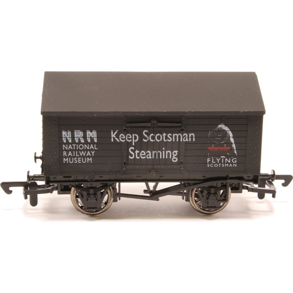 Side Elevation Left Direction by Dapol