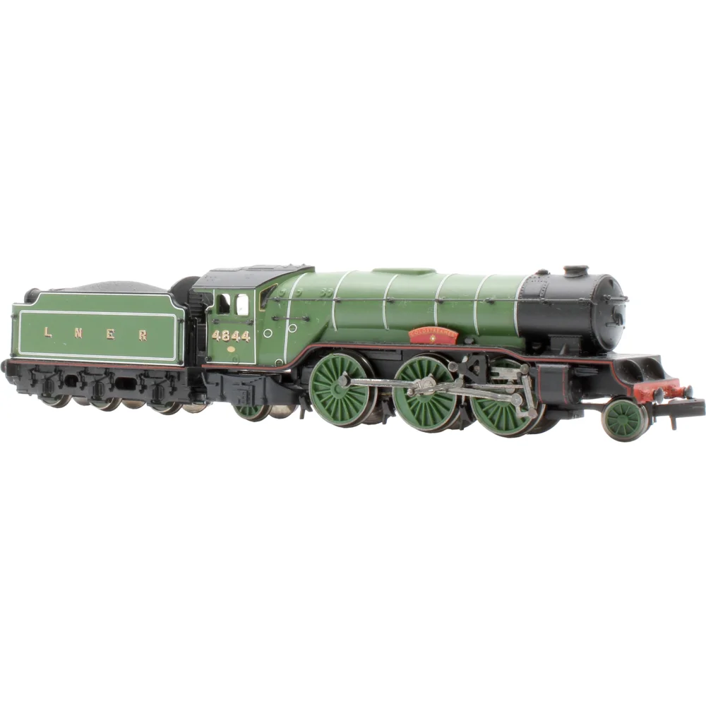 Graham Farish 372-602 — Right Front Three Quarter View by Graham Farish