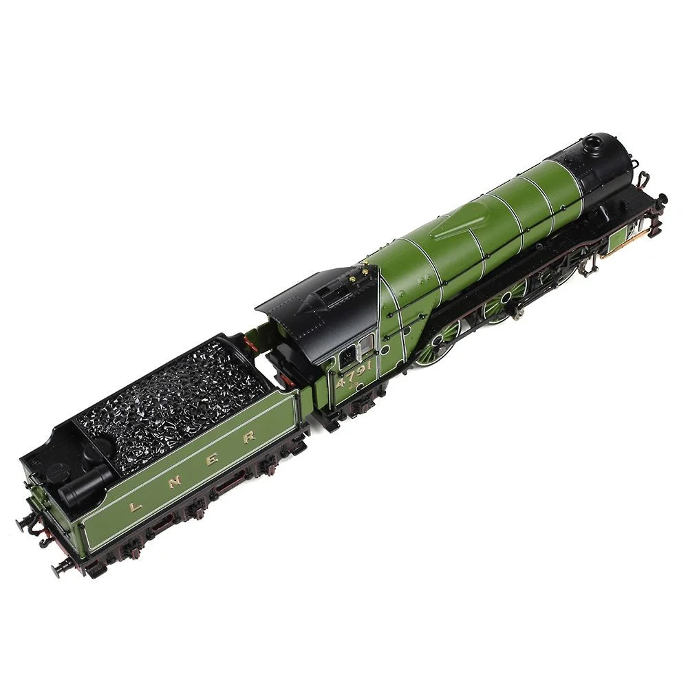 overhead-chassis-detail-view by Graham Farish