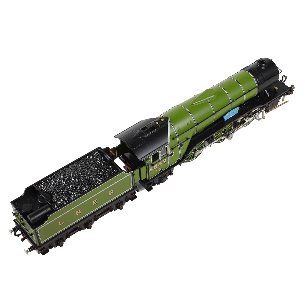 overhead-chassis-detail-view by Graham Farish