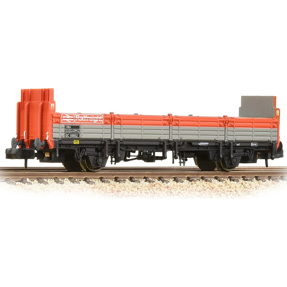 left-track-display-view by Graham Farish