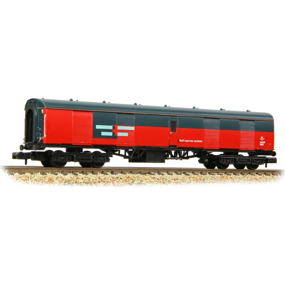 left-track-display-view by Graham Farish