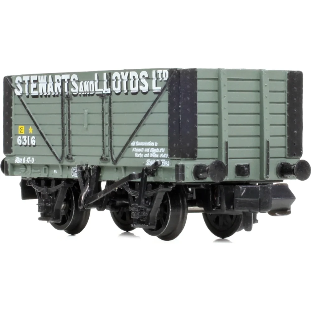 right-front-three-quarter-view by Graham Farish