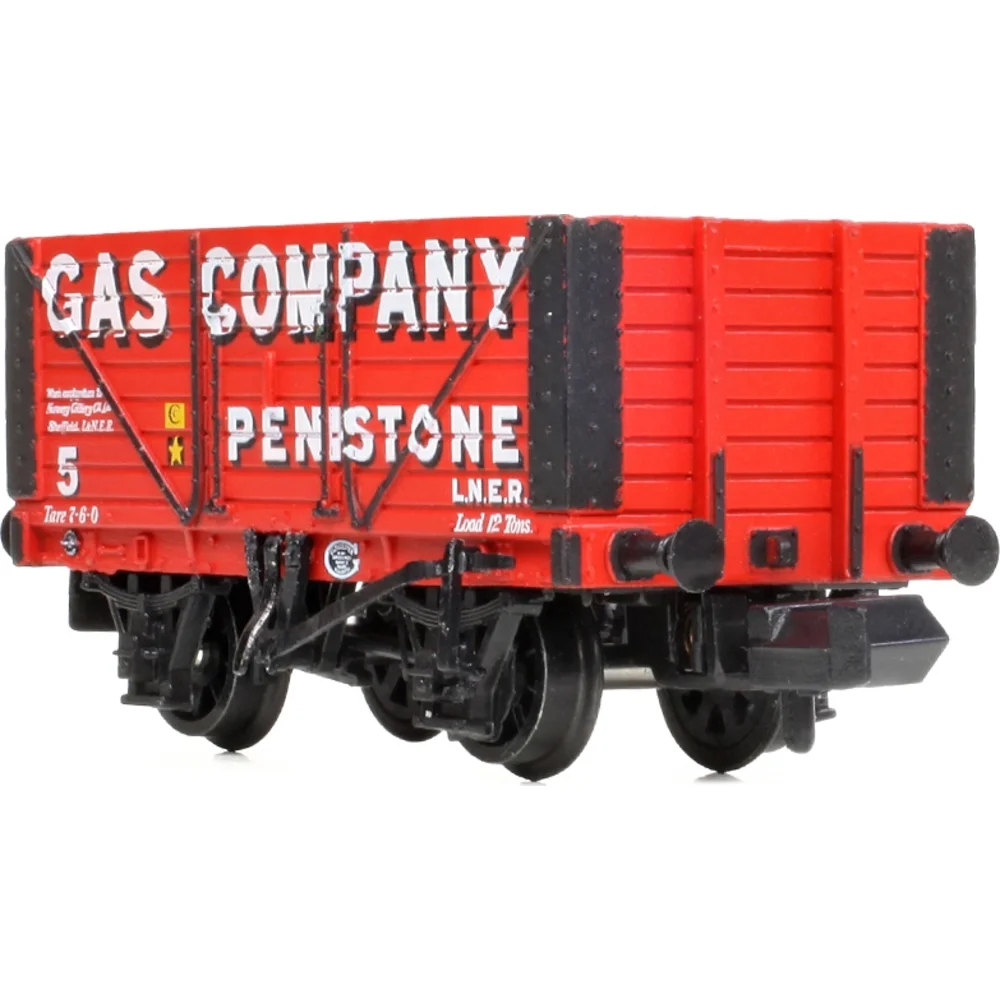 right-front-three-quarter-view by Graham Farish