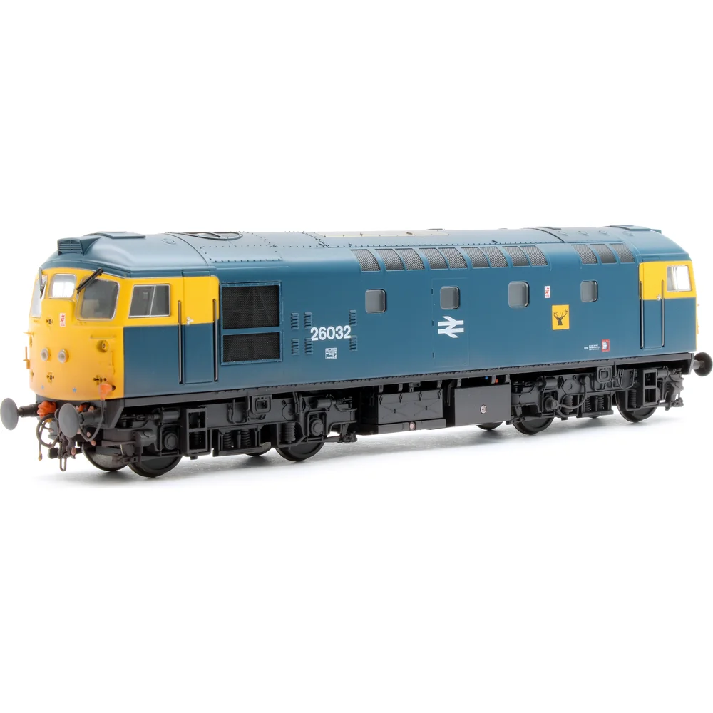 left-front-three-quarter-view by Heljan