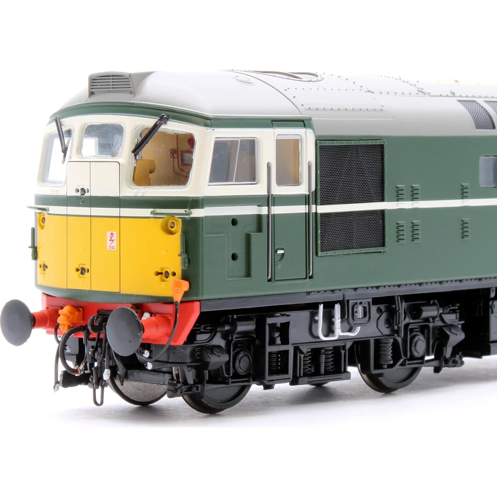 close-up-of-cab by Heljan