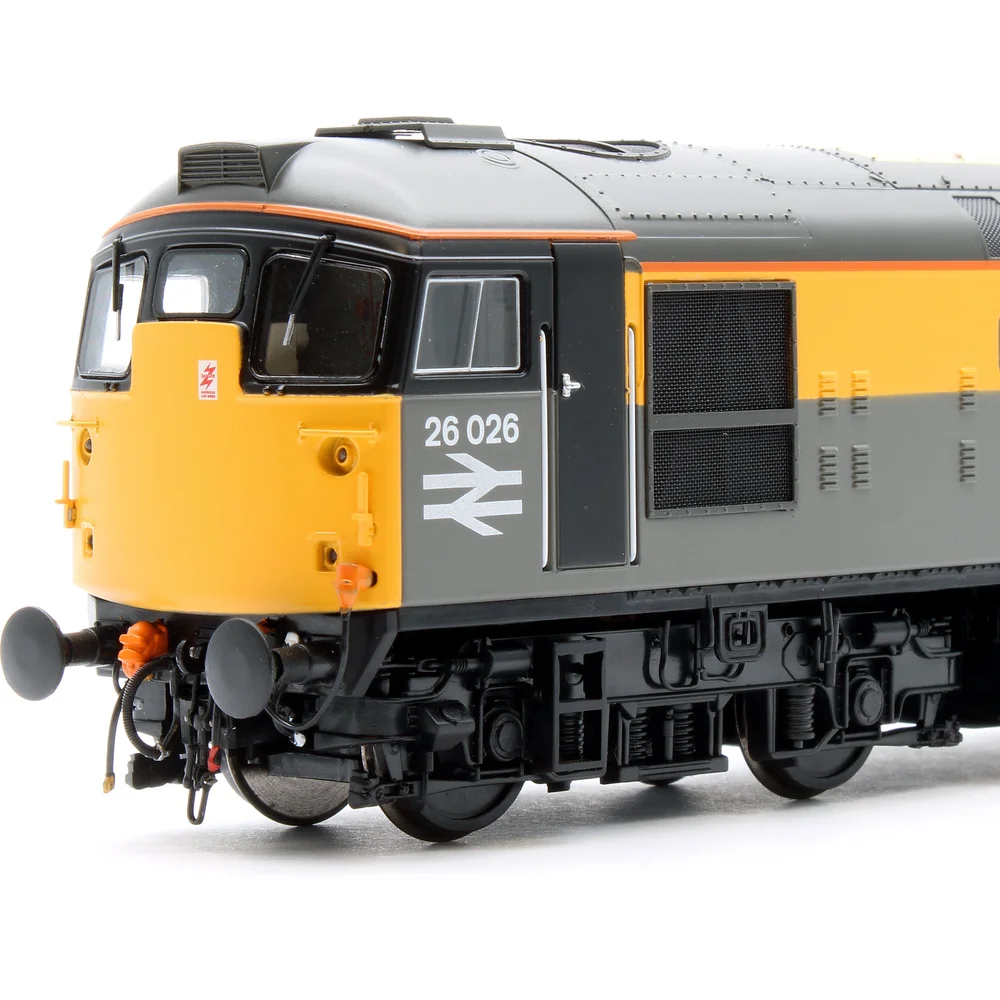 close-up-of-cab by Heljan